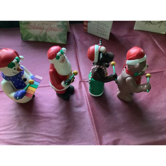 Vintage Christmas Santa's Jingle Jangle Animated Musical Band - 2005 - Picture 3 of 5